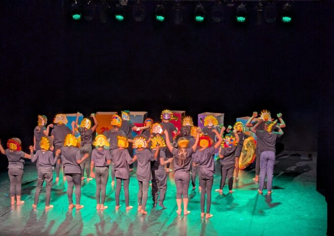 AU CROISEMENT DES ARTS